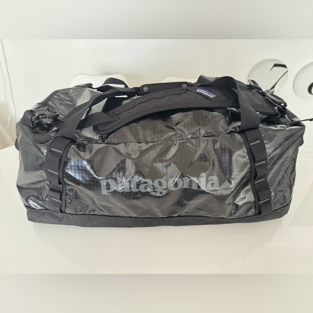 Patagonia Black Hole Duffel 55L/ black/ immaculate condition!! (Backpack-duffel)